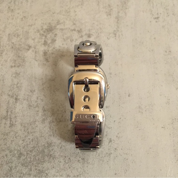 EUC Gucci Mother of Pearl Marina Chain Bracelet Watch - Picture 10 of 16